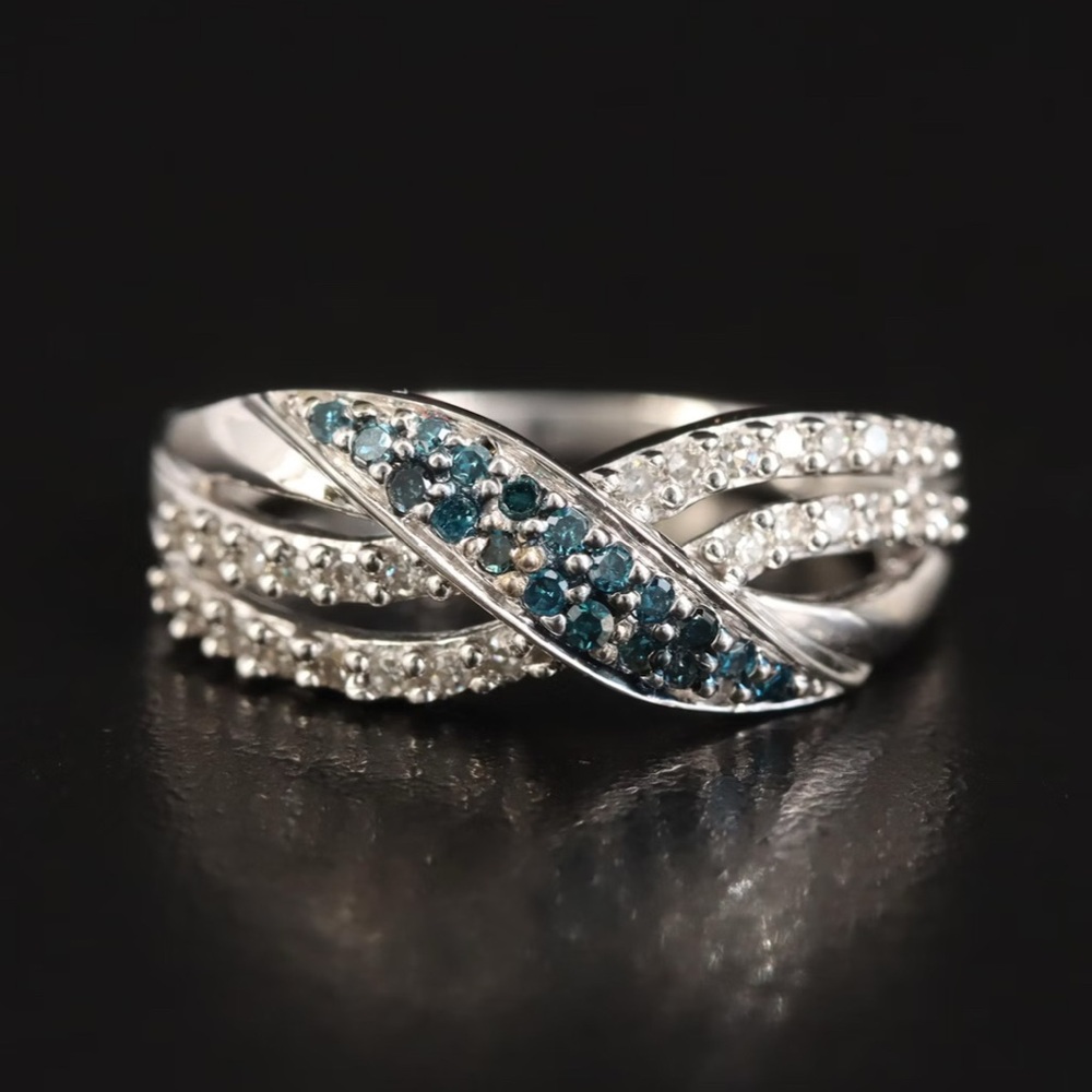 10K White Gold 0.32 CTW Diamond
Crossover Ring